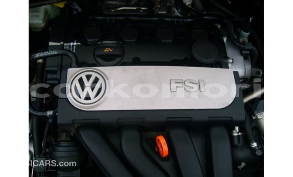 Acheter Import Voiture Volkswagen Touran Autre à Import - Dubai, Grande Comore Acheter Import Voiture Volkswagen Touran Autre à Import - Dubai, Grande Comore