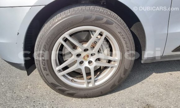 Acheter Import Voiture Porsche Macan Autre à Import - Dubai, Grande Comore Acheter Import Voiture Porsche Macan Autre à Import - Dubai, Grande Comore