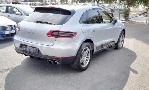 Acheter Import Voiture Porsche Macan Autre à Import - Dubai, Grande Comore Acheter Import Voiture Porsche Macan Autre à Import - Dubai, Grande Comore