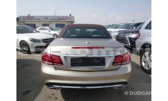 Acheter Import Voiture Mercedes-Benz 200 Autre à Import - Dubai, Grande Comore Acheter Import Voiture Mercedes-Benz 200 Autre à Import - Dubai, Grande Comore