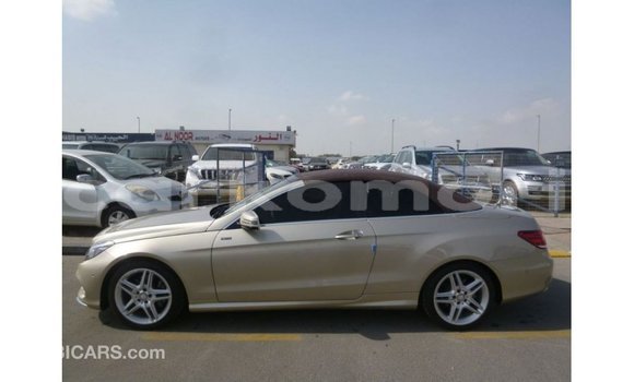 Acheter Import Voiture Mercedes-Benz 200 Autre à Import - Dubai, Grande Comore Acheter Import Voiture Mercedes-Benz 200 Autre à Import - Dubai, Grande Comore