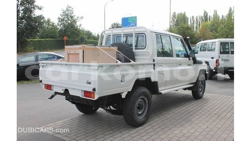 Big with watermark toyota land cruiser grande comore import dubai 2447
