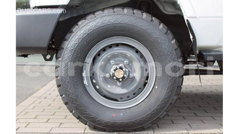 Big with watermark toyota land cruiser grande comore import dubai 2447