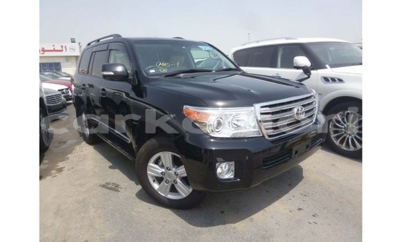 Buy Import Toyota Land Cruiser Black Car in Import - Dubai in Great Comore Buy Import Toyota Land Cruiser Black Car in Import - Dubai in Great Comore