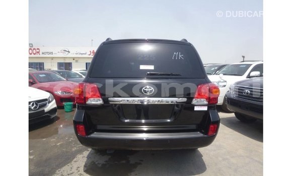 Buy Import Toyota Land Cruiser Black Car in Import - Dubai in Great Comore Buy Import Toyota Land Cruiser Black Car in Import - Dubai in Great Comore