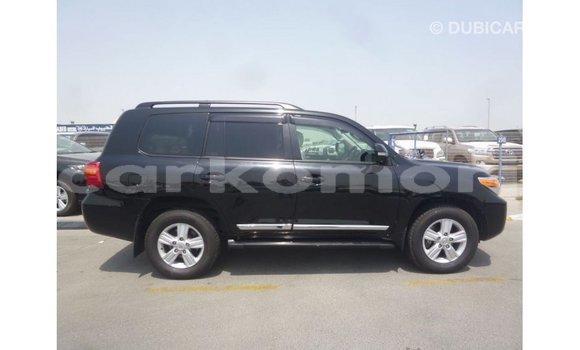 Buy Import Toyota Land Cruiser Black Car in Import - Dubai in Great Comore Buy Import Toyota Land Cruiser Black Car in Import - Dubai in Great Comore