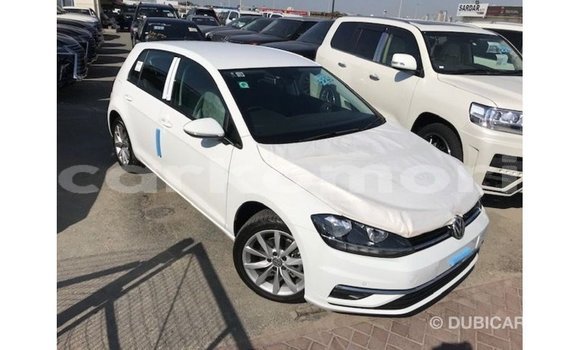 Acheter Import Voiture Volkswagen Golf Blanc à Import - Dubai, Grande Comore Acheter Import Voiture Volkswagen Golf Blanc à Import - Dubai, Grande Comore