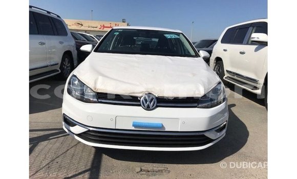 Acheter Import Voiture Volkswagen Golf Blanc à Import - Dubai, Grande Comore Acheter Import Voiture Volkswagen Golf Blanc à Import - Dubai, Grande Comore