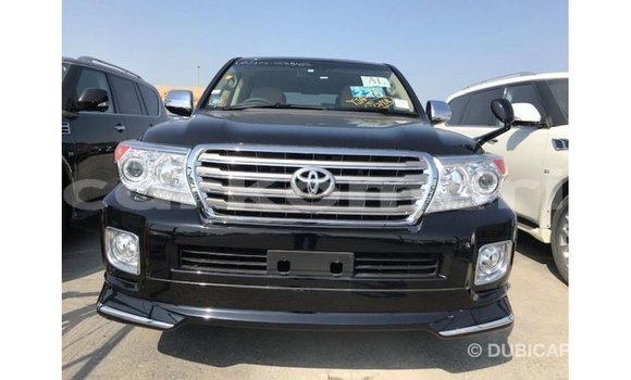 Acheter Import Voiture Toyota Land Cruiser Noir à Import - Dubai, Grande Comore Acheter Import Voiture Toyota Land Cruiser Noir à Import - Dubai, Grande Comore