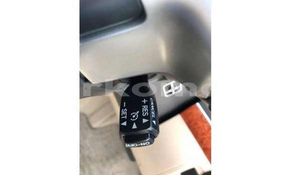 Acheter Import Voiture Toyota Land Cruiser Noir à Import - Dubai, Grande Comore Acheter Import Voiture Toyota Land Cruiser Noir à Import - Dubai, Grande Comore