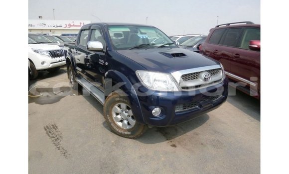 Acheter Import Voiture Toyota Hilux Bleu à Import - Dubai, Grande Comore Acheter Import Voiture Toyota Hilux Bleu à Import - Dubai, Grande Comore