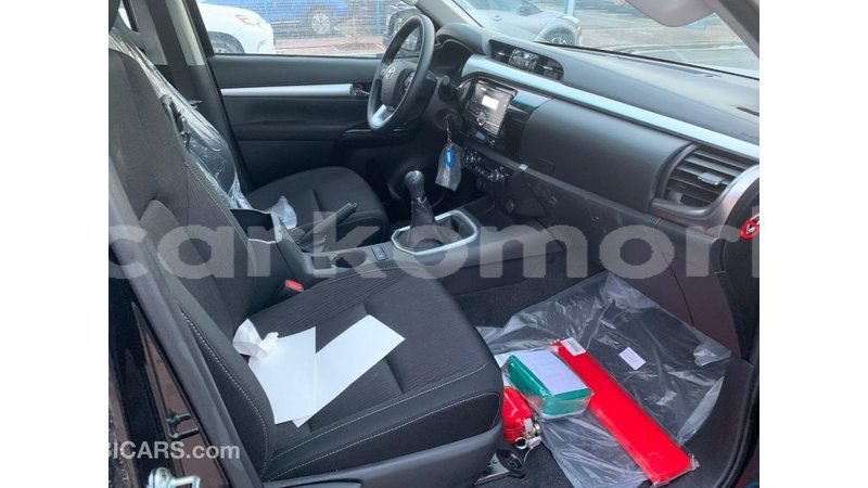 Big with watermark toyota hilux grande comore import dubai 2482