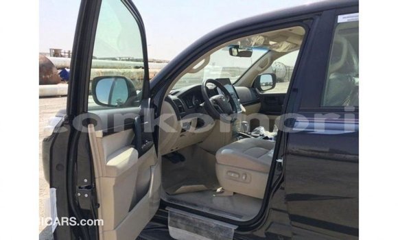 Buy Import Toyota Land Cruiser Black Car in Import - Dubai in Great Comore Buy Import Toyota Land Cruiser Black Car in Import - Dubai in Great Comore