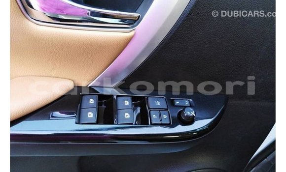 Acheter Import Voiture Toyota Fortuner Blanc à Import - Dubai, Grande Comore Acheter Import Voiture Toyota Fortuner Blanc à Import - Dubai, Grande Comore