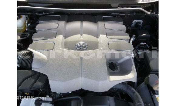 Acheter Import Voiture Toyota Land Cruiser Noir à Import - Dubai, Grande Comore Acheter Import Voiture Toyota Land Cruiser Noir à Import - Dubai, Grande Comore