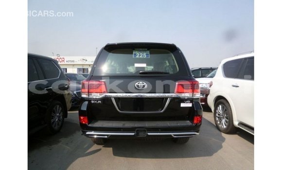 Acheter Import Voiture Toyota Land Cruiser Noir à Import - Dubai, Grande Comore Acheter Import Voiture Toyota Land Cruiser Noir à Import - Dubai, Grande Comore