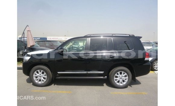 Buy Import Toyota Land Cruiser Black Car in Import - Dubai in Great Comore Buy Import Toyota Land Cruiser Black Car in Import - Dubai in Great Comore