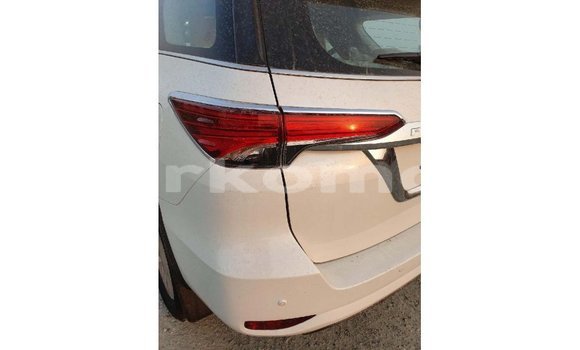 Buy Import Toyota Fortuner White Car in Import - Dubai in Great Comore Buy Import Toyota Fortuner White Car in Import - Dubai in Great Comore