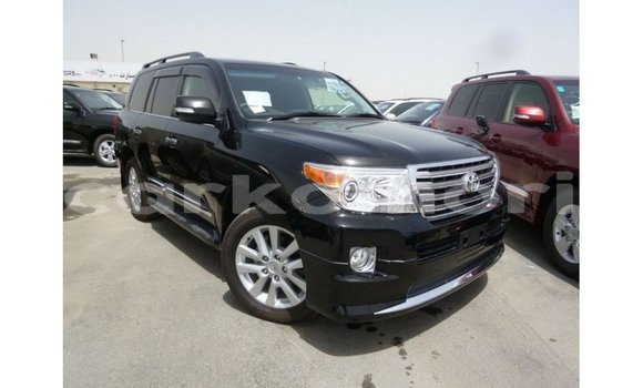 Buy Import Toyota Land Cruiser Black Car in Import - Dubai in Great Comore Buy Import Toyota Land Cruiser Black Car in Import - Dubai in Great Comore