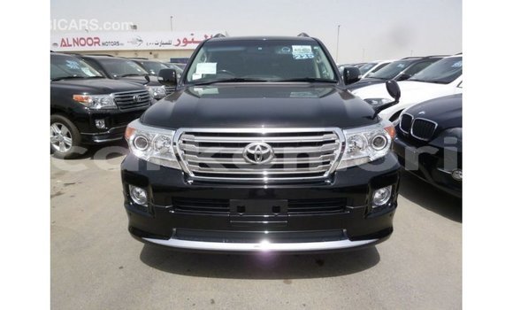 Buy Import Toyota Land Cruiser Black Car in Import - Dubai in Great Comore Buy Import Toyota Land Cruiser Black Car in Import - Dubai in Great Comore