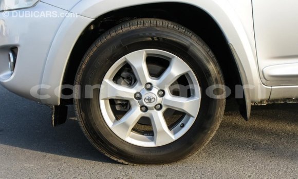 Acheter Import Voiture Toyota RAV4 Autre à Import - Dubai, Grande Comore Acheter Import Voiture Toyota RAV4 Autre à Import - Dubai, Grande Comore