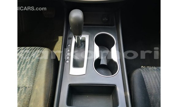 Buy Import Nissan Altima Black Car in Import - Dubai in Great Comore Buy Import Nissan Altima Black Car in Import - Dubai in Great Comore