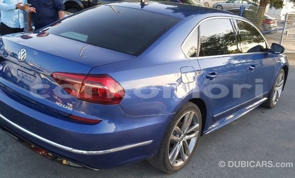 Acheter Import Voiture Volkswagen Passat Bleu à Import - Dubai, Grande Comore Acheter Import Voiture Volkswagen Passat Bleu à Import - Dubai, Grande Comore