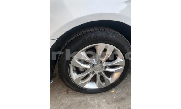Acheter Import Voiture Geely Emgrand 7 Blanc à Import - Dubai, Grande Comore Acheter Import Voiture Geely Emgrand 7 Blanc à Import - Dubai, Grande Comore