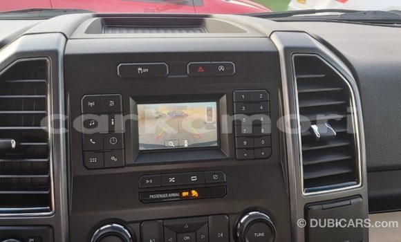 Acheter Import Voiture Ford Club Wagon Rouge à Import - Dubai, Grande Comore Acheter Import Voiture Ford Club Wagon Rouge à Import - Dubai, Grande Comore