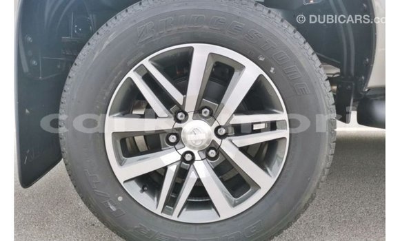 Acheter Import Voiture Toyota Hilux Autre à Import - Dubai, Grande Comore Acheter Import Voiture Toyota Hilux Autre à Import - Dubai, Grande Comore