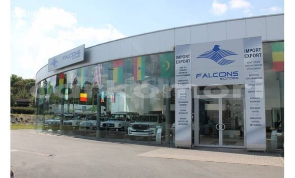 Acheter Import Voiture Toyota Hilux Blanc à Import - Dubai, Grande Comore Acheter Import Voiture Toyota Hilux Blanc à Import - Dubai, Grande Comore