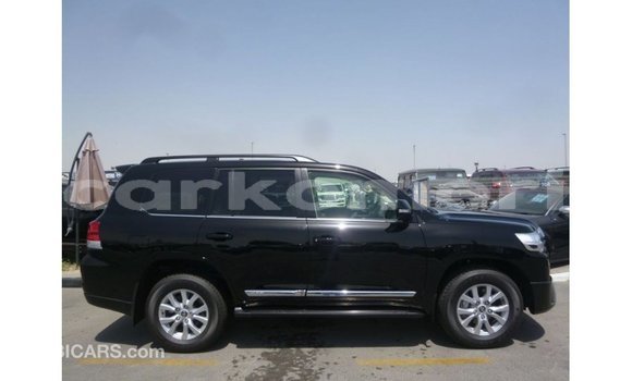 Buy Import Toyota Land Cruiser Black Car in Import - Dubai in Great Comore Buy Import Toyota Land Cruiser Black Car in Import - Dubai in Great Comore