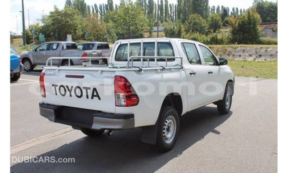 Buy Import Toyota Hilux White Car in Import - Dubai in Great Comore Buy Import Toyota Hilux White Car in Import - Dubai in Great Comore