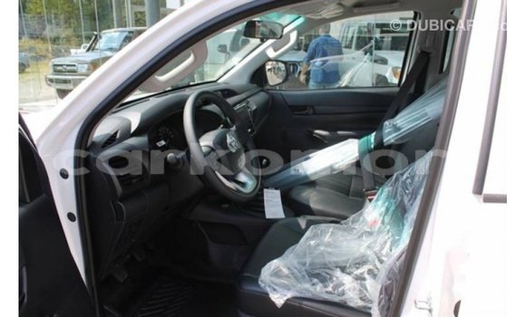 Buy Import Toyota Hilux White Car in Import - Dubai in Great Comore Buy Import Toyota Hilux White Car in Import - Dubai in Great Comore