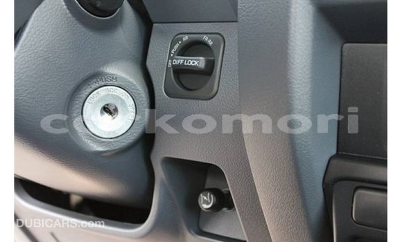 Buy Import Toyota Land Cruiser White Car in Import - Dubai in Great Comore Buy Import Toyota Land Cruiser White Car in Import - Dubai in Great Comore