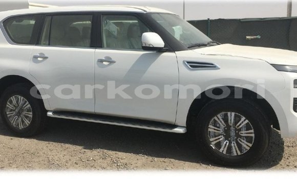 Buy Import Nissan Patrol White Car in Import - Dubai in Great Comore Buy Import Nissan Patrol White Car in Import - Dubai in Great Comore