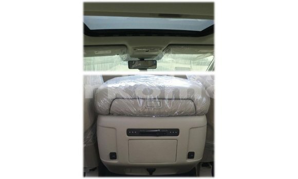 Buy Import Nissan Patrol White Car in Import - Dubai in Great Comore Buy Import Nissan Patrol White Car in Import - Dubai in Great Comore