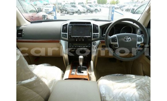 Acheter Import Voiture Toyota Land Cruiser Noir à Import - Dubai, Grande Comore Acheter Import Voiture Toyota Land Cruiser Noir à Import - Dubai, Grande Comore