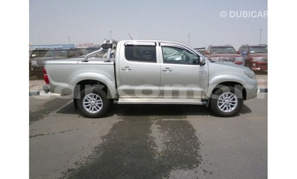 Acheter Import Voiture Toyota Hilux Autre à Import - Dubai, Grande Comore Acheter Import Voiture Toyota Hilux Autre à Import - Dubai, Grande Comore