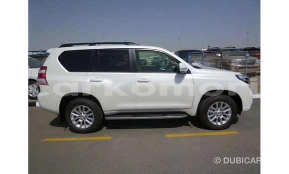Acheter Import Voiture Toyota Prado Blanc à Import - Dubai, Grande Comore Acheter Import Voiture Toyota Prado Blanc à Import - Dubai, Grande Comore