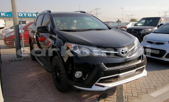 Acheter Import Voiture Toyota RAV4 Noir à Import - Dubai, Grande Comore Acheter Import Voiture Toyota RAV4 Noir à Import - Dubai, Grande Comore