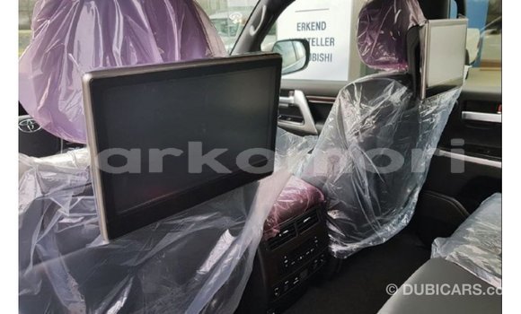 Acheter Import Voiture Toyota Land Cruiser Noir à Import - Dubai, Grande Comore Acheter Import Voiture Toyota Land Cruiser Noir à Import - Dubai, Grande Comore