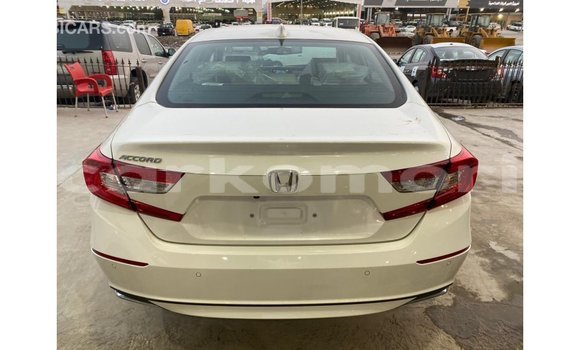 Acheter Import Voiture Honda Accord Blanc à Import - Dubai, Grande Comore Acheter Import Voiture Honda Accord Blanc à Import - Dubai, Grande Comore