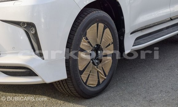 Buy Import Lexus IS White Car in Import - Dubai in Great Comore Buy Import Lexus IS White Car in Import - Dubai in Great Comore