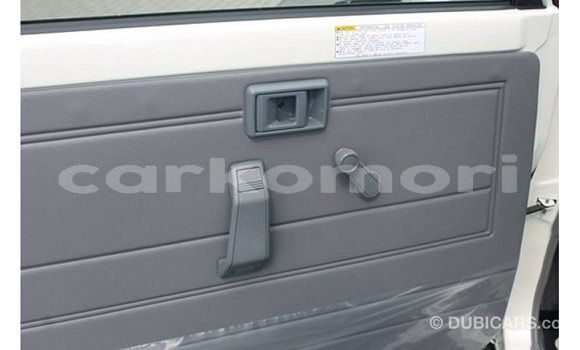 Buy Import Toyota Land Cruiser White Car in Import - Dubai in Great Comore Buy Import Toyota Land Cruiser White Car in Import - Dubai in Great Comore