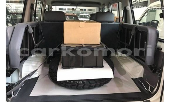 Buy Import Toyota Land Cruiser White Car in Import - Dubai in Great Comore Buy Import Toyota Land Cruiser White Car in Import - Dubai in Great Comore