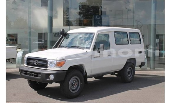 Buy Import Toyota Land Cruiser White Car in Import - Dubai in Great Comore Buy Import Toyota Land Cruiser White Car in Import - Dubai in Great Comore