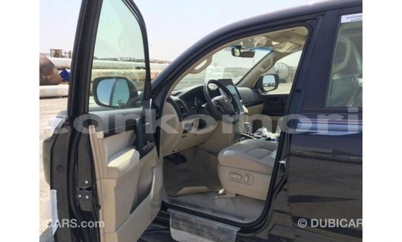 Buy Import Toyota Land Cruiser Black Car in Import - Dubai in Great Comore Buy Import Toyota Land Cruiser Black Car in Import - Dubai in Great Comore