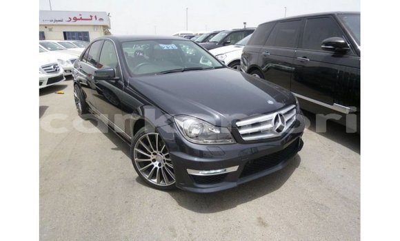 Buy Import Mercedes-Benz 190 Black Car in Import - Dubai in Great Comore Buy Import Mercedes-Benz 190 Black Car in Import - Dubai in Great Comore