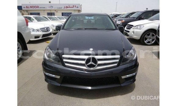 Buy Import Mercedes-Benz 190 Black Car in Import - Dubai in Great Comore Buy Import Mercedes-Benz 190 Black Car in Import - Dubai in Great Comore